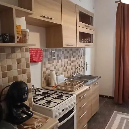Karancs Apartment *
