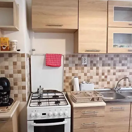 Karancs Apartment *