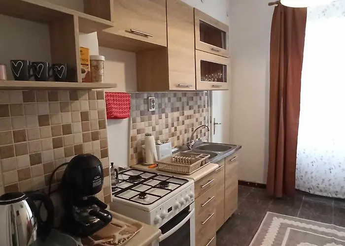 Karancs Apartment *